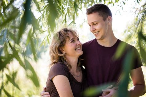 mutter sohn beim sex|Stief Sohn Spritzt Seiner Mutter Einfach In Die Fotze Deutsch.